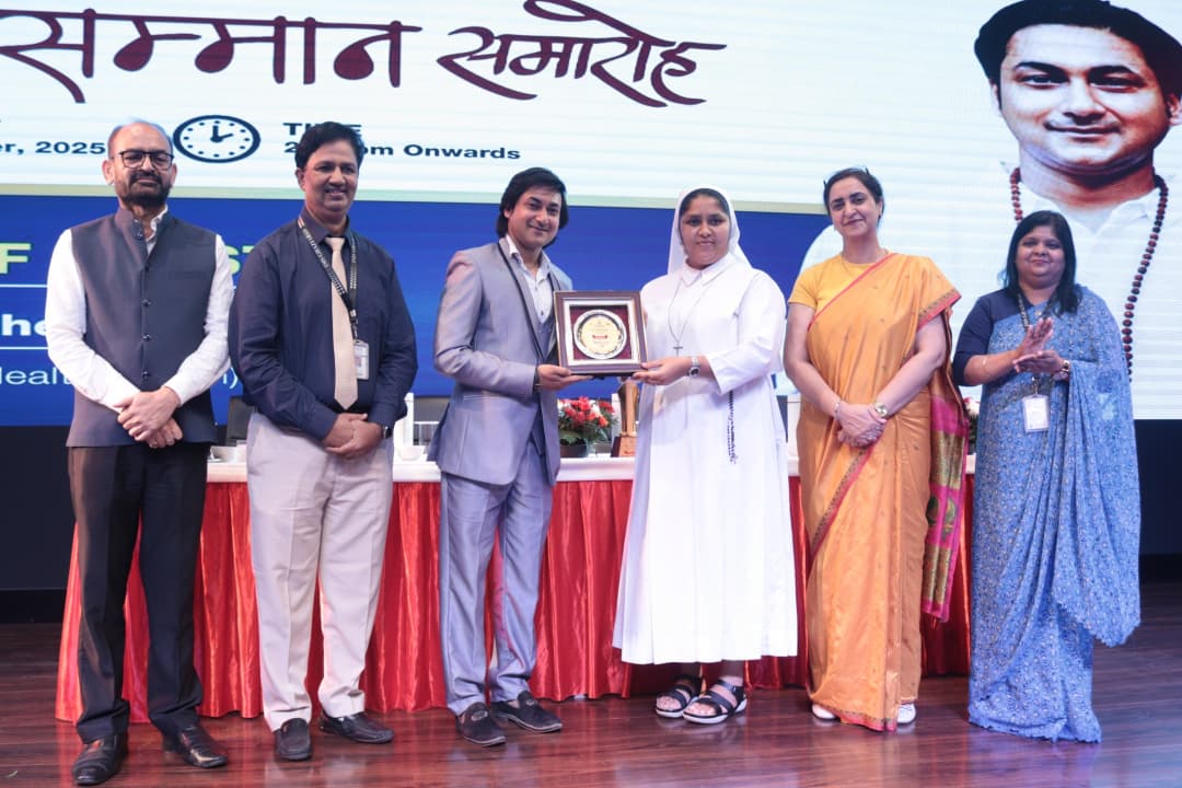 Award Ceremony of the Principal